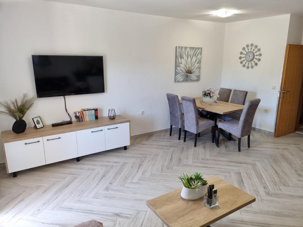 Apartments Ledic 克瓦维卡 外观 照片
