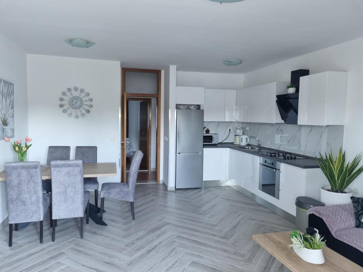 Apartments Ledic 克瓦维卡 外观 照片