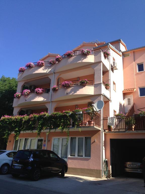 Apartments Ledic 克瓦维卡 外观 照片