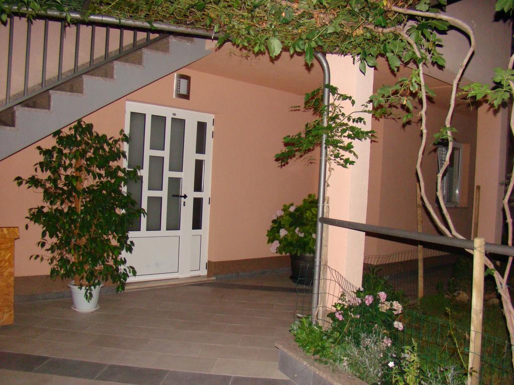 Apartments Ledic 克瓦维卡 外观 照片